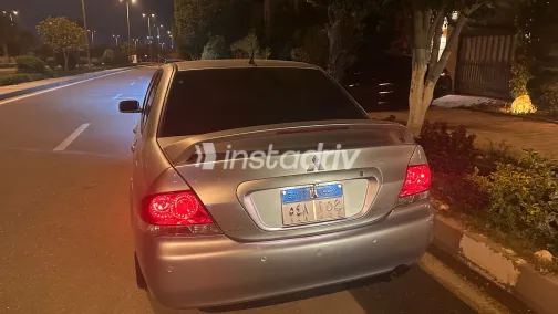 Mitsubishi Lancer 2004 White Used for Sale - 9