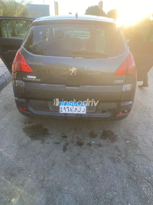 بيجو 3008 2013 أبيض مستعملة للبيع - 4