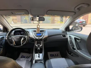 Hyundai Avante 2012 White Used for Sale