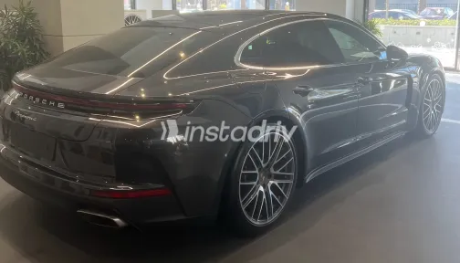 بورش باناميرا 2024 أبيض مستعملة للبيع - 3