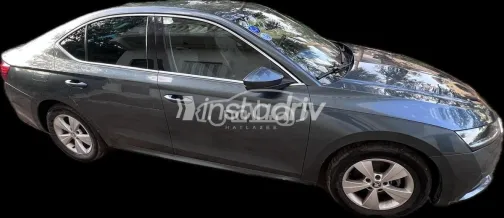 سكودا اوكتافيا A8 2021 أبيض مستعملة للبيع - 2