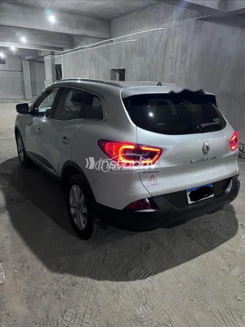Renault Kadjar 2017 Silver Used for Sale - 5