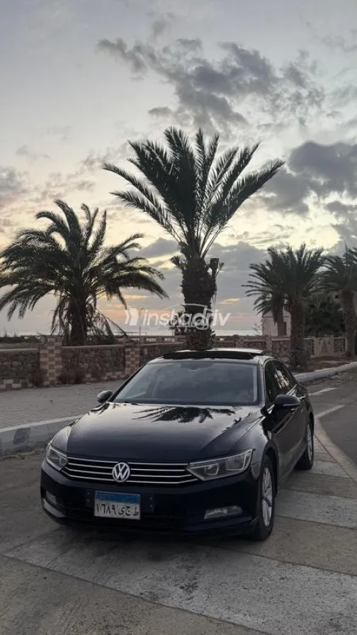 فولكس فاغن باسات 2018 أبيض مستعملة للبيع - 1