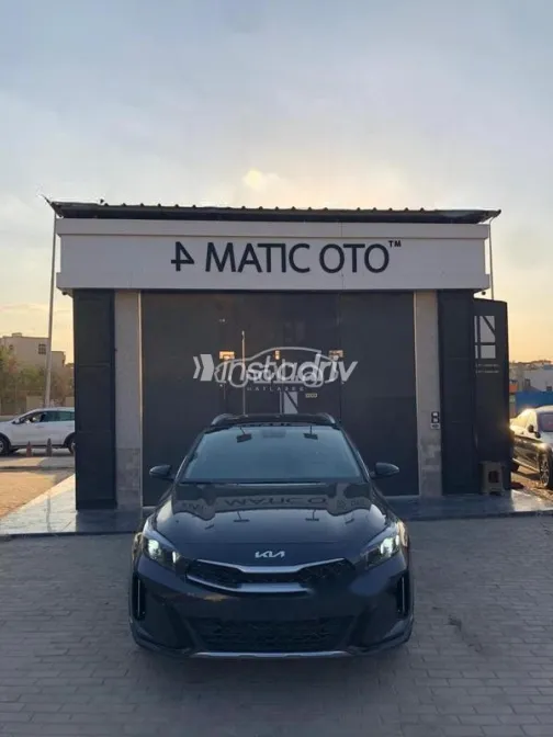 Kia Xceed 2024 Gray Used for Sale - 1