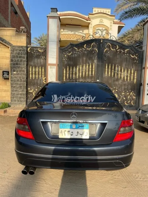 Mercedes C 180 2010 Dark Gray Used for Sale - 1