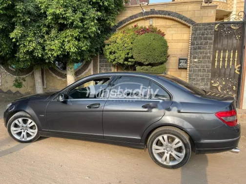 Mercedes C 180 2010 Dark Gray Used for Sale - 3