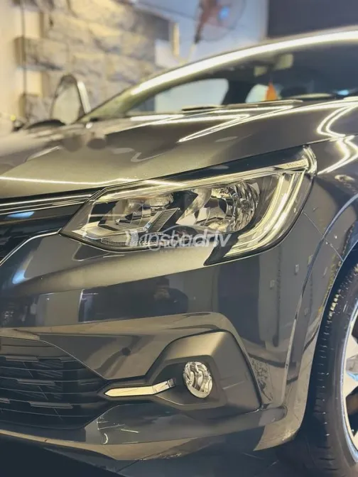 Renault Taliant 2024 White Used for Sale - 3