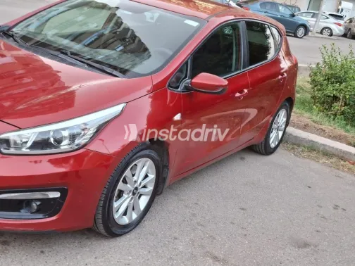 Kia Ceed 2017 Red Used for Sale - 2
