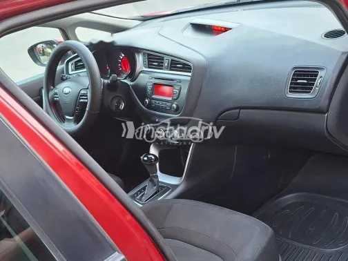 Kia Ceed 2017 Red Used for Sale - 5