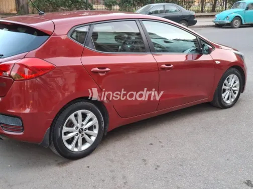 Kia Ceed 2017 Red Used for Sale - 7