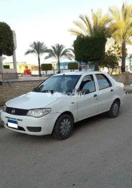 Fiat Albea 2011 White Used for Sale - 3