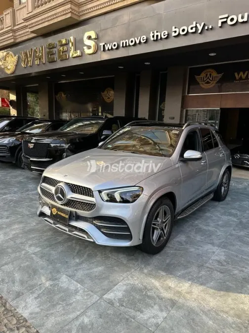 مرسيدس جي ال اي 450 2023 فضي مستعملة للبيع - 1