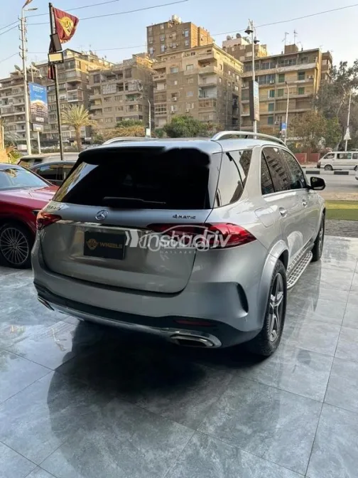 مرسيدس جي ال اي 450 2023 فضي مستعملة للبيع - 2