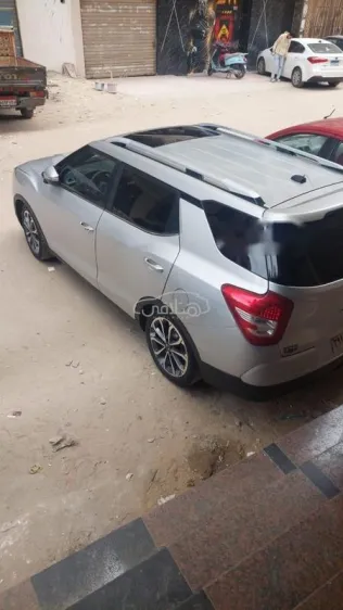 سانج يونج تيفولى XLV 2019 أبيض مستعملة للبيع