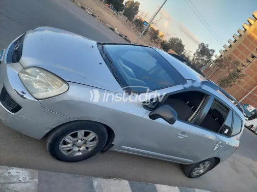 Kia Carens 2010 Silver Used for Sale - 4