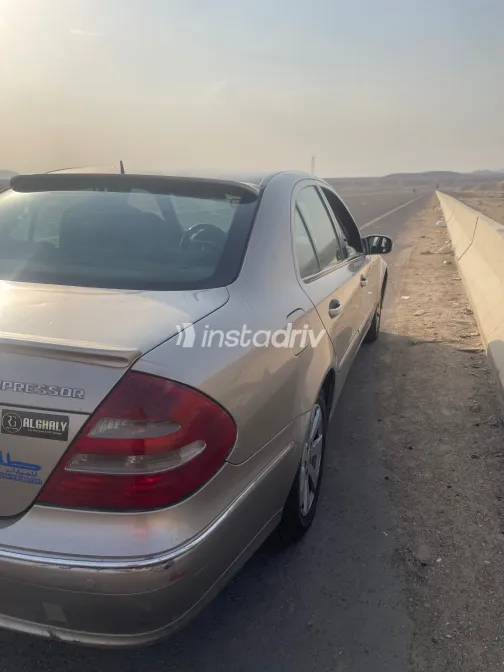 Mercedes E 200 2004 White Used for Sale - 2