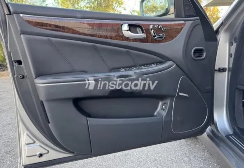 Hyundai Centennial 2013 Gray Used for Sale - 9