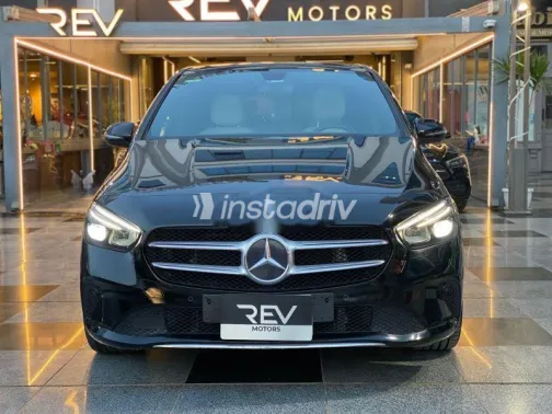 مرسيدس B 180 2020 أسود مستعملة للبيع - 5