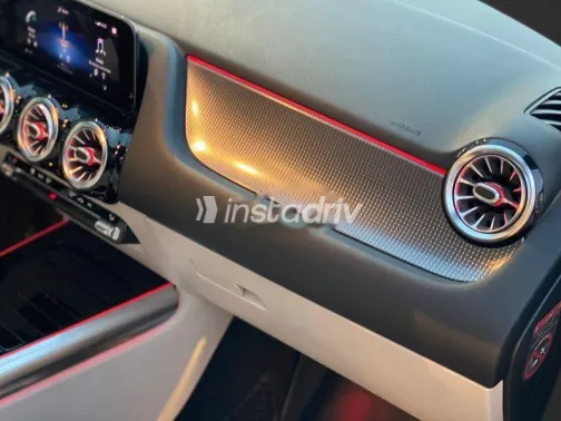 مرسيدس B 180 2020 أسود مستعملة للبيع - 9