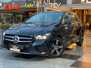 مرسيدس B 180 2020 أسود مستعملة للبيع