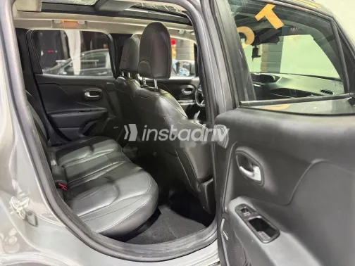 جيب رينيجيد 2021 رمادي مستعملة للبيع - 4