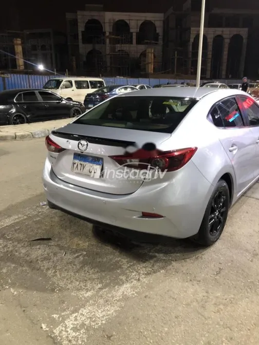 مازدا 3 2017 أبيض مستعملة للبيع - 3