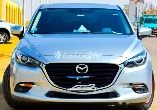 مازدا 3 2017 أبيض مستعملة للبيع - 8