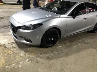 مازدا 3 2017 أبيض مستعملة للبيع