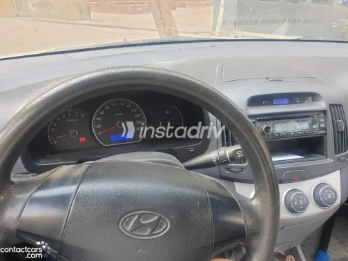 هيونداي إلنترا 2010 أبيض مستعملة للبيع - 5