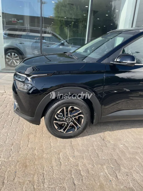 كيا كارينز 2023 أبيض مستعملة للبيع - 3