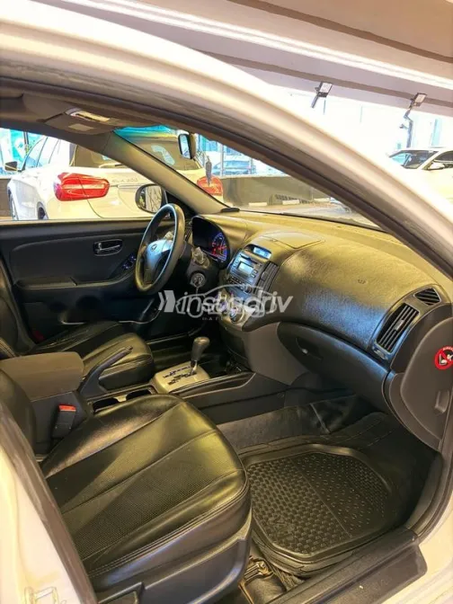 هيونداي إلنترا 2020 أبيض مستعملة للبيع - 9