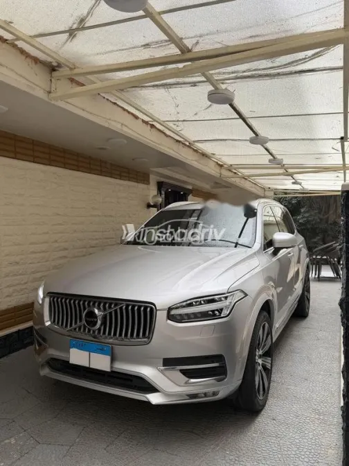 فولفو XC90 2021 فضي مستعملة للبيع - 2