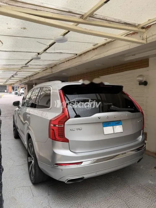 فولفو XC90 2021 فضي مستعملة للبيع - 5