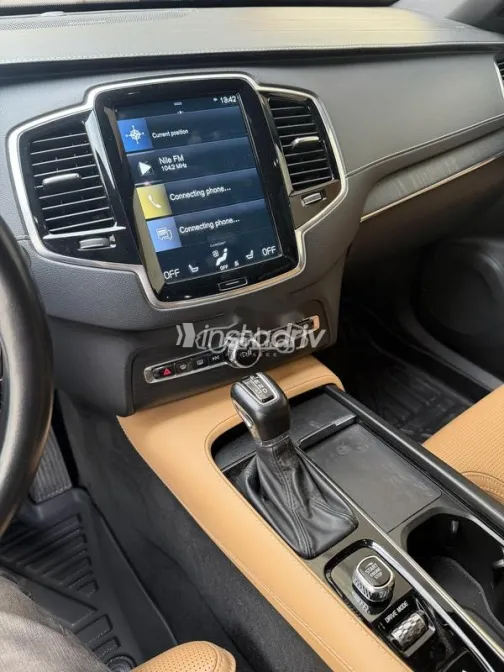 فولفو XC90 2021 فضي مستعملة للبيع - 8