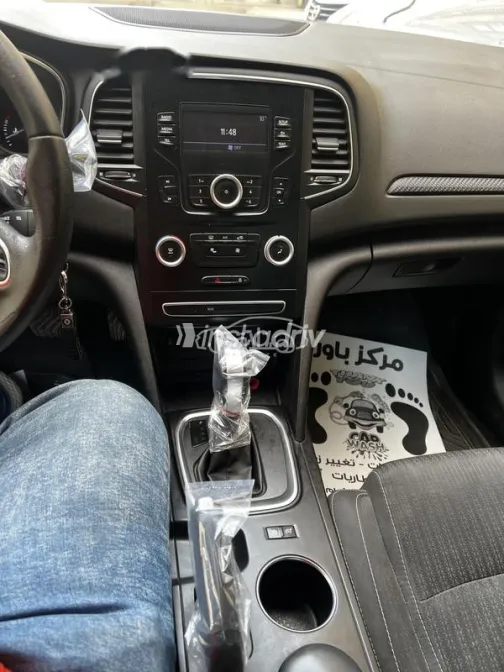 Renault Megane 2019 White Used for Sale - 7