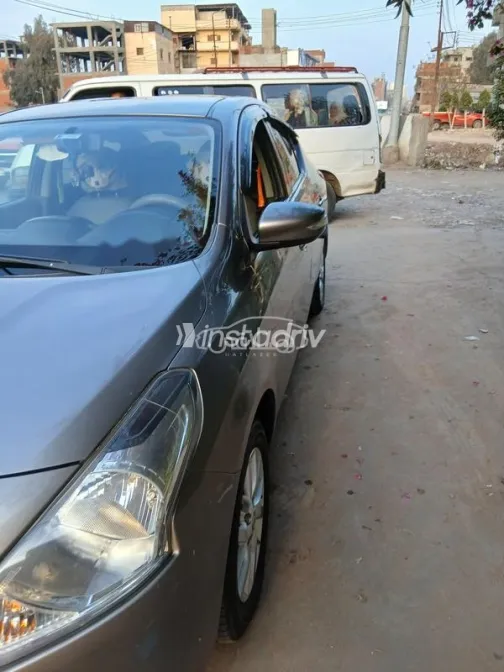 Nissan Sunny 2021 Gray Used for Sale - 5
