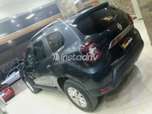 رينو داستر 2022 أسود مستعملة للبيع - 4