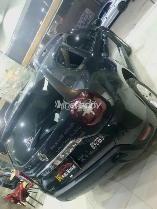 رينو داستر 2022 أسود مستعملة للبيع - 5