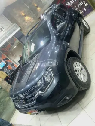 رينو داستر 2022 أسود مستعملة للبيع