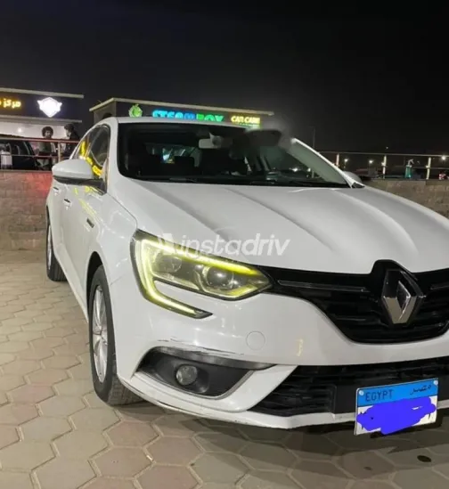 Renault Megane 2020 White Used for Sale - 1