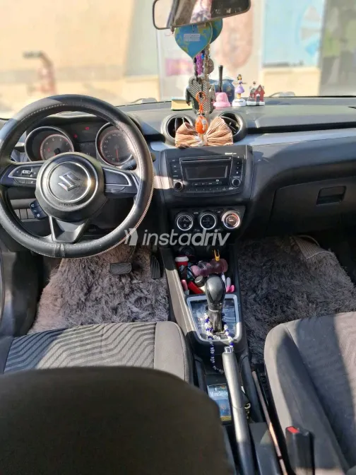 سوزوكى سويفت 2021 أبيض مستعملة للبيع - 6