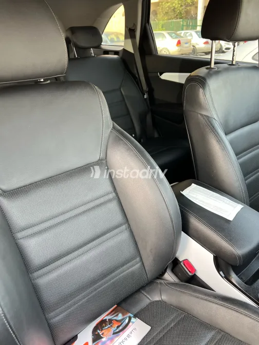 Kia Sorento 2019 White Used for Sale - 3