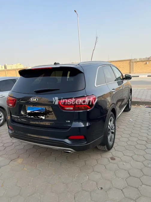 Kia Sorento 2019 White Used for Sale - 6