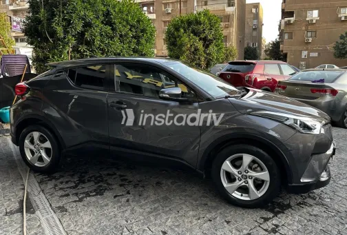 تويوتا C-HR 2019 رمادي مستعملة للبيع - 4