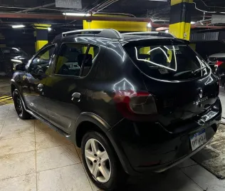 رينو سانديرو  ( ستيب  واى ) 2015 أسود مستعملة للبيع