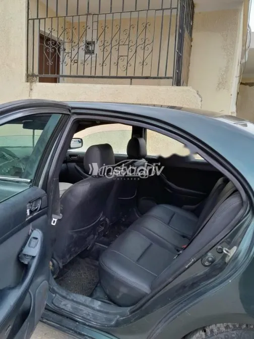 تويوتا أفنسيس 2006 أخضر غامق مستعملة للبيع - 3