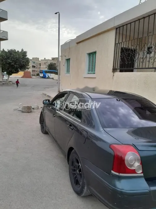 تويوتا أفنسيس 2006 أخضر غامق مستعملة للبيع - 4