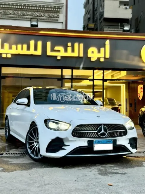مرسيدس E 200 2021 أبيض مستعملة للبيع - 2