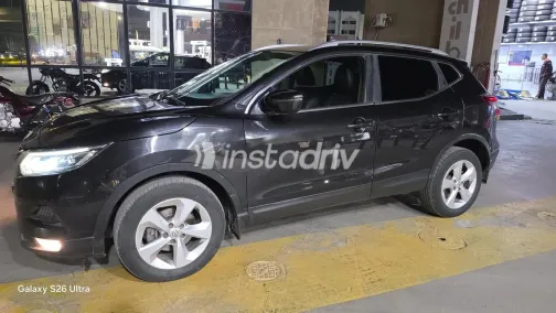 Nissan Qashqai 2019 White Used for Sale - 3