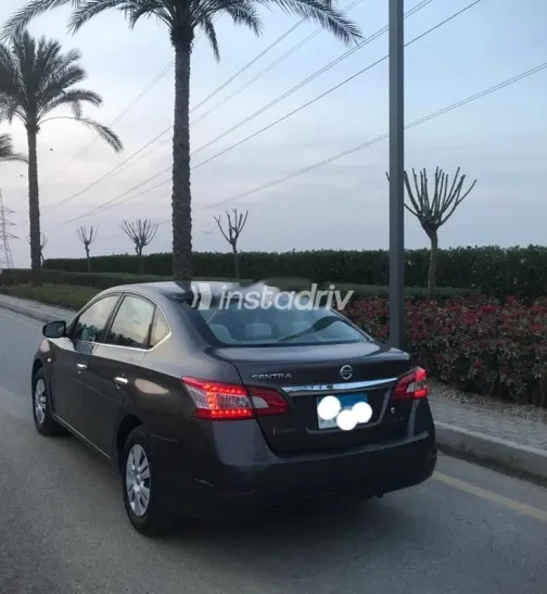 نيسان سنترا 2019 أبيض مستعملة للبيع - 9